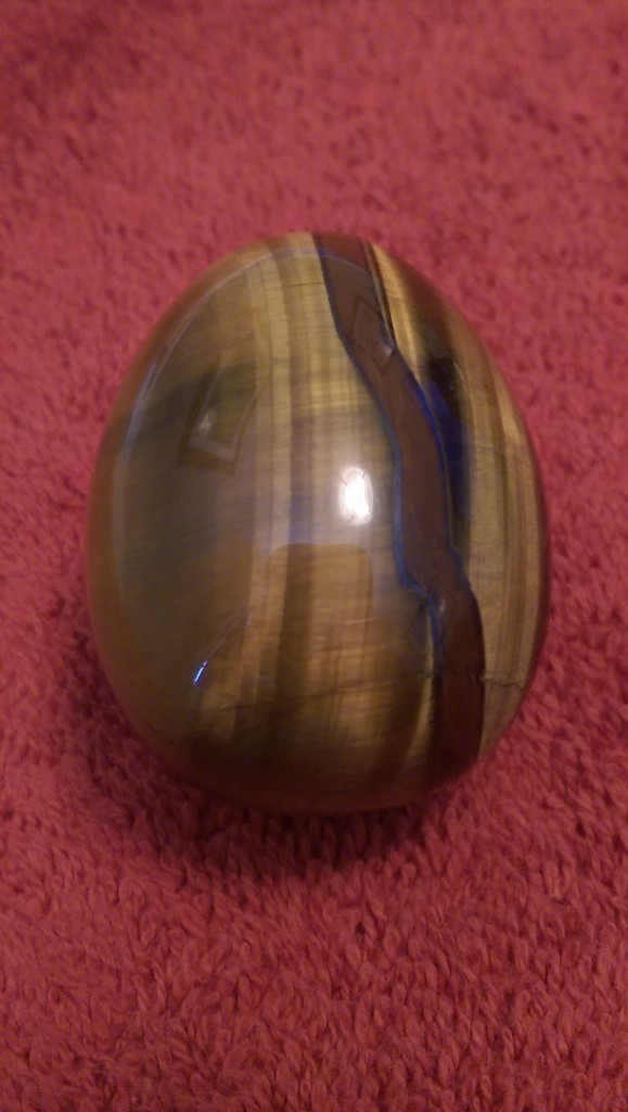 Tiger-eye egg